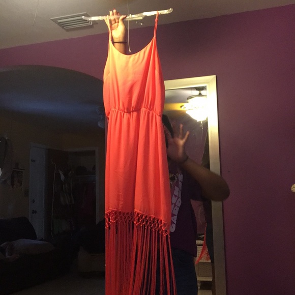 Dress with fringe perfect for summer 🔥🔥🔥 - Picture 3 of 4